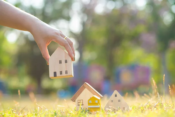 https://snapsellhomebuyers.com/we-buy-houses-louisville-ohio/